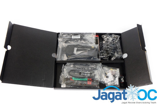 Overclocking Review: MSI X99A GODLIKE GAMING 7 X99AGODLIKE_board_09
