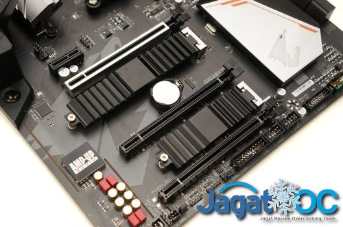 Hands-on Review & Overclocking: Gigabyte B450 AORUS PRO WIFI 3 DSC01692ss