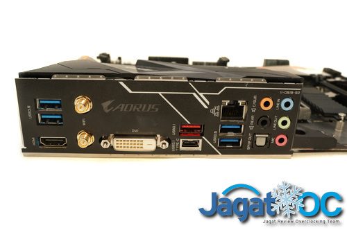 Hands-on Review & Overclocking: Gigabyte B450 AORUS PRO WIFI 2 DSC01714ss